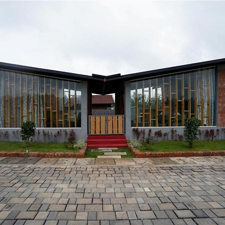 Sixth Element Otel Kushālnagar Dış mekan fotoğraf