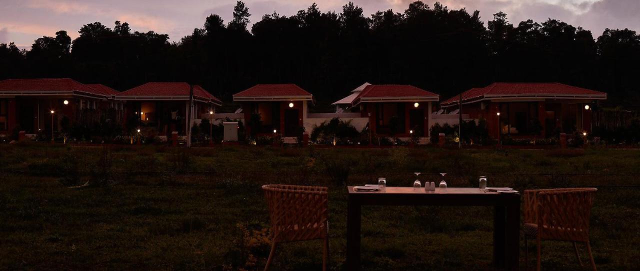 Sixth Element Otel Kushālnagar Dış mekan fotoğraf