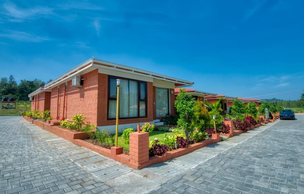 Sixth Element Otel Kushālnagar Dış mekan fotoğraf