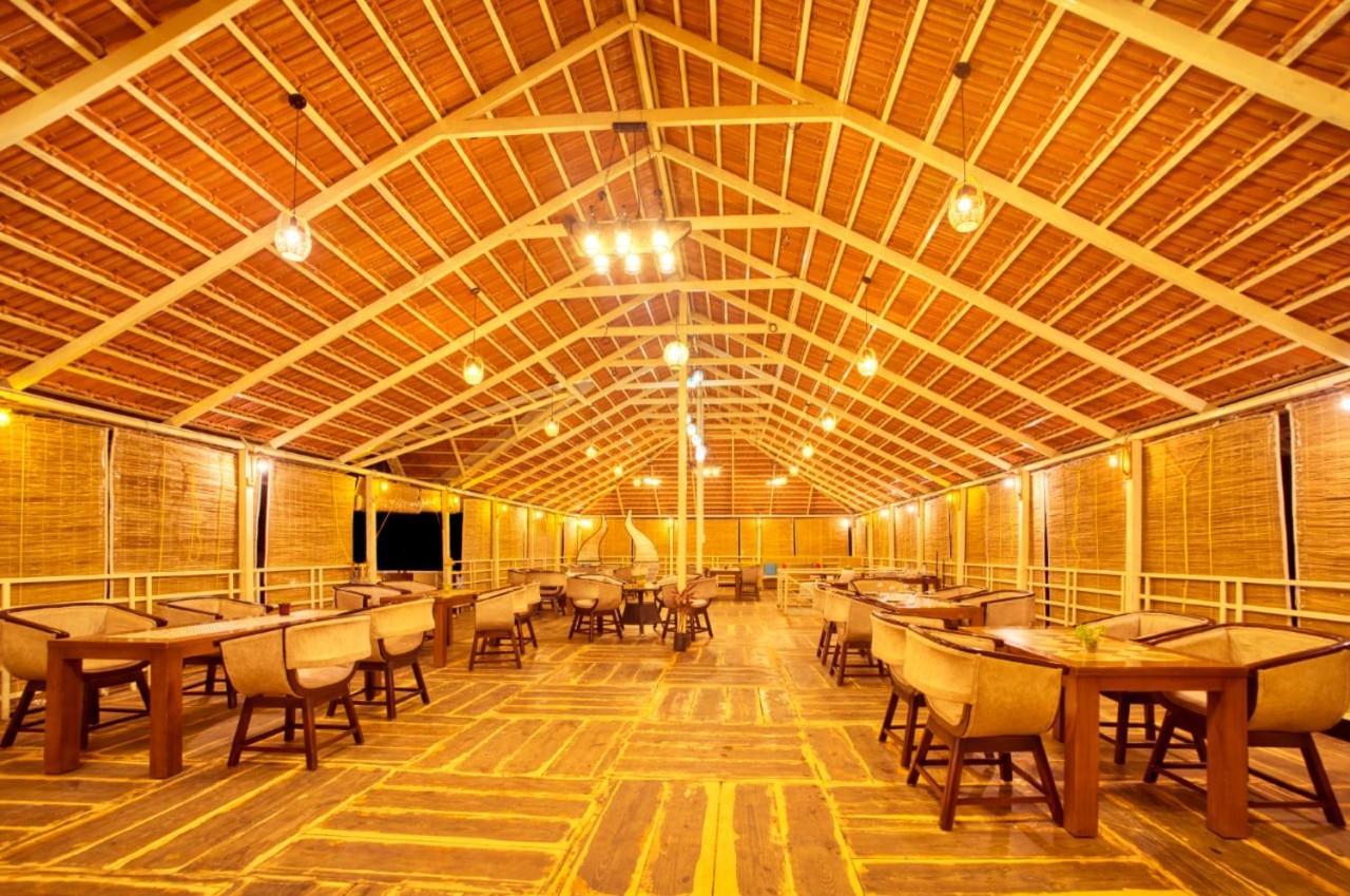 Sixth Element Otel Kushālnagar Dış mekan fotoğraf