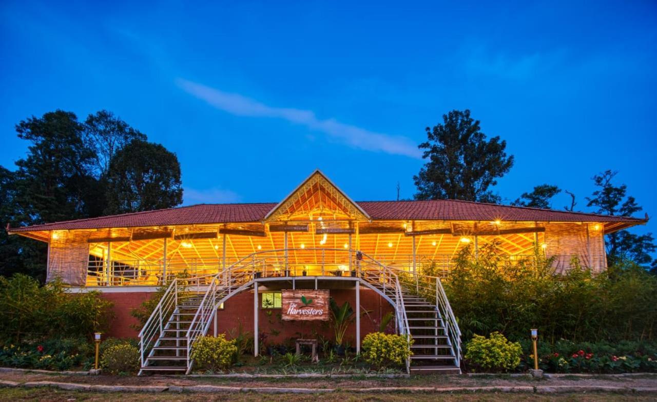 Sixth Element Otel Kushālnagar Dış mekan fotoğraf